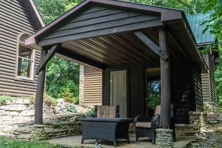 Cozy 2 Bedroom Cabin Nestled In Wooded Hideaway Monterey 외부 사진